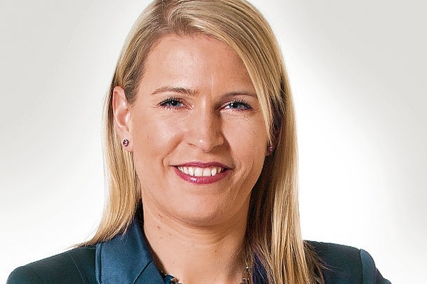 Melanie Kösser, Schroders